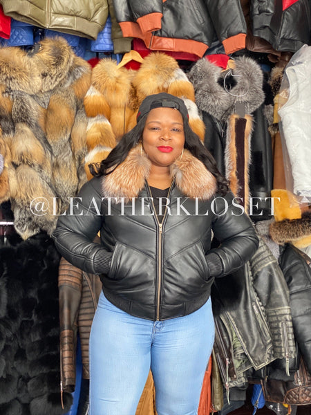 Women's V-Bomber Black Premium Fox Fur Collar – LeatherKloset