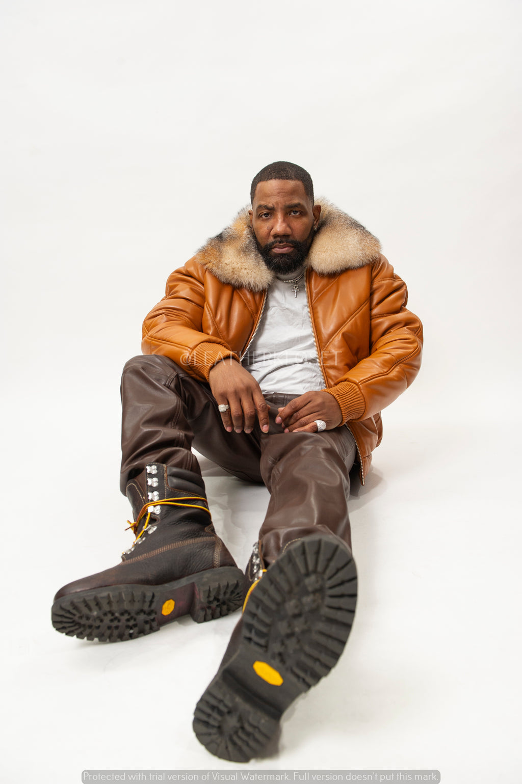 Men's V-Bomber Saddle Brown Premium Fox Collar [Crystal Fox]