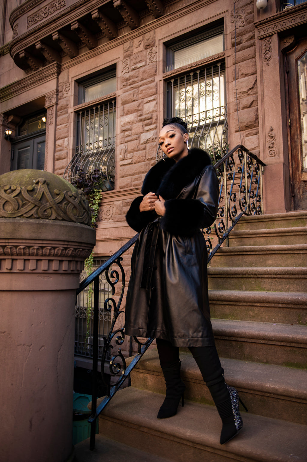 Women's Leather Trench With Full Fox Fur [Black]
