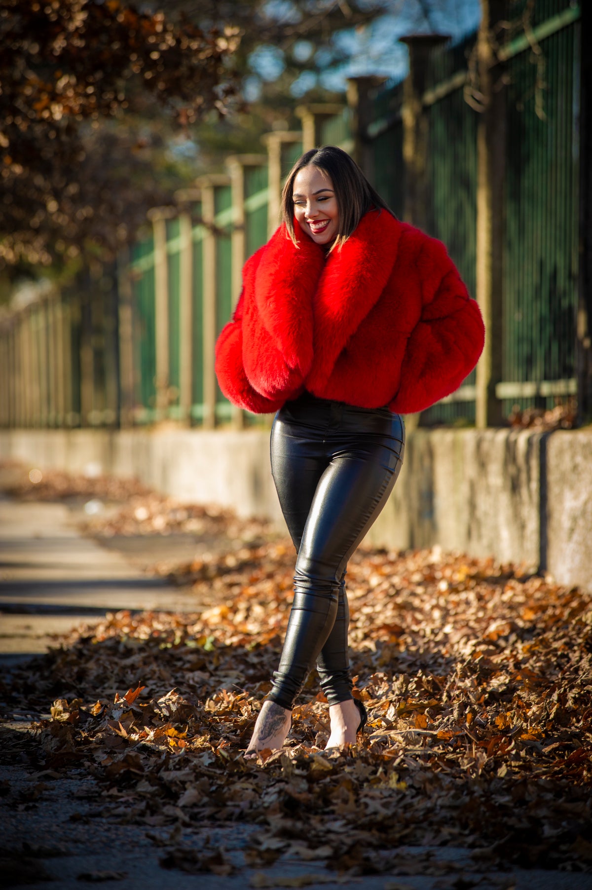 Women's Charlotte Crop Fox Bomber [Red]