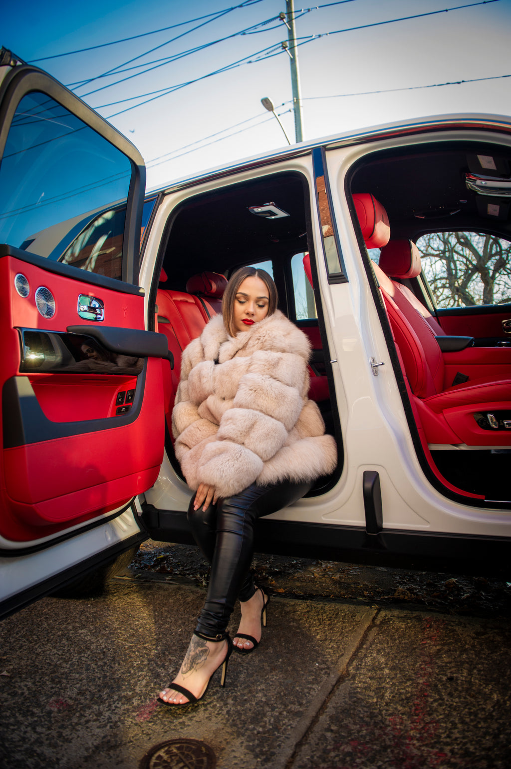 Women's Ava Fox Bomber Jacket With Hood [Cream]