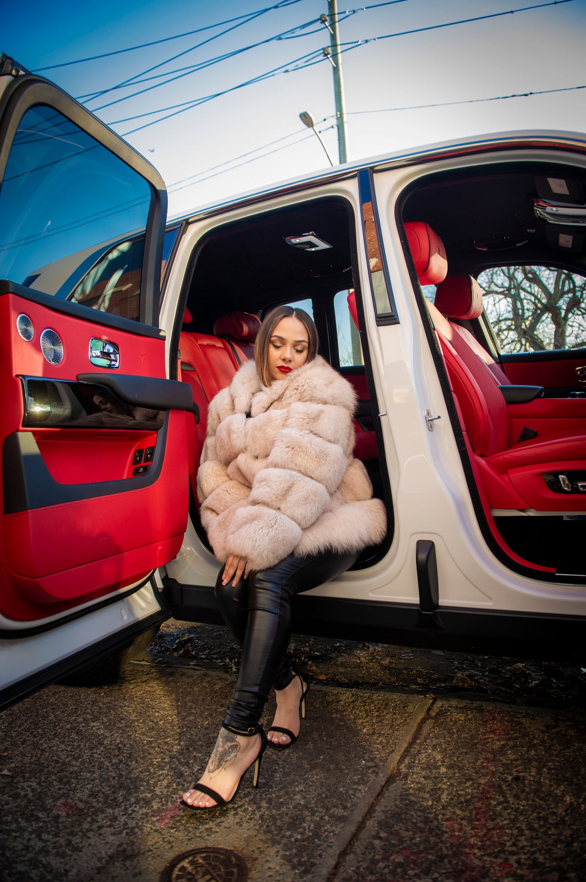 Women's Ava Fox Bomber Jacket With Hood [Cream]