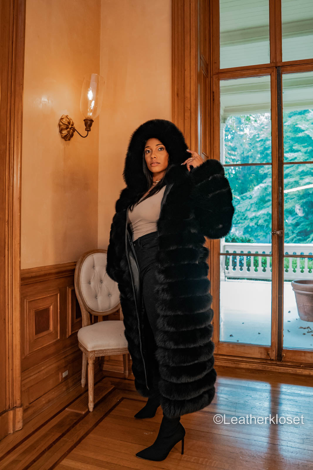 Women's Alia Fox Coat [Black]