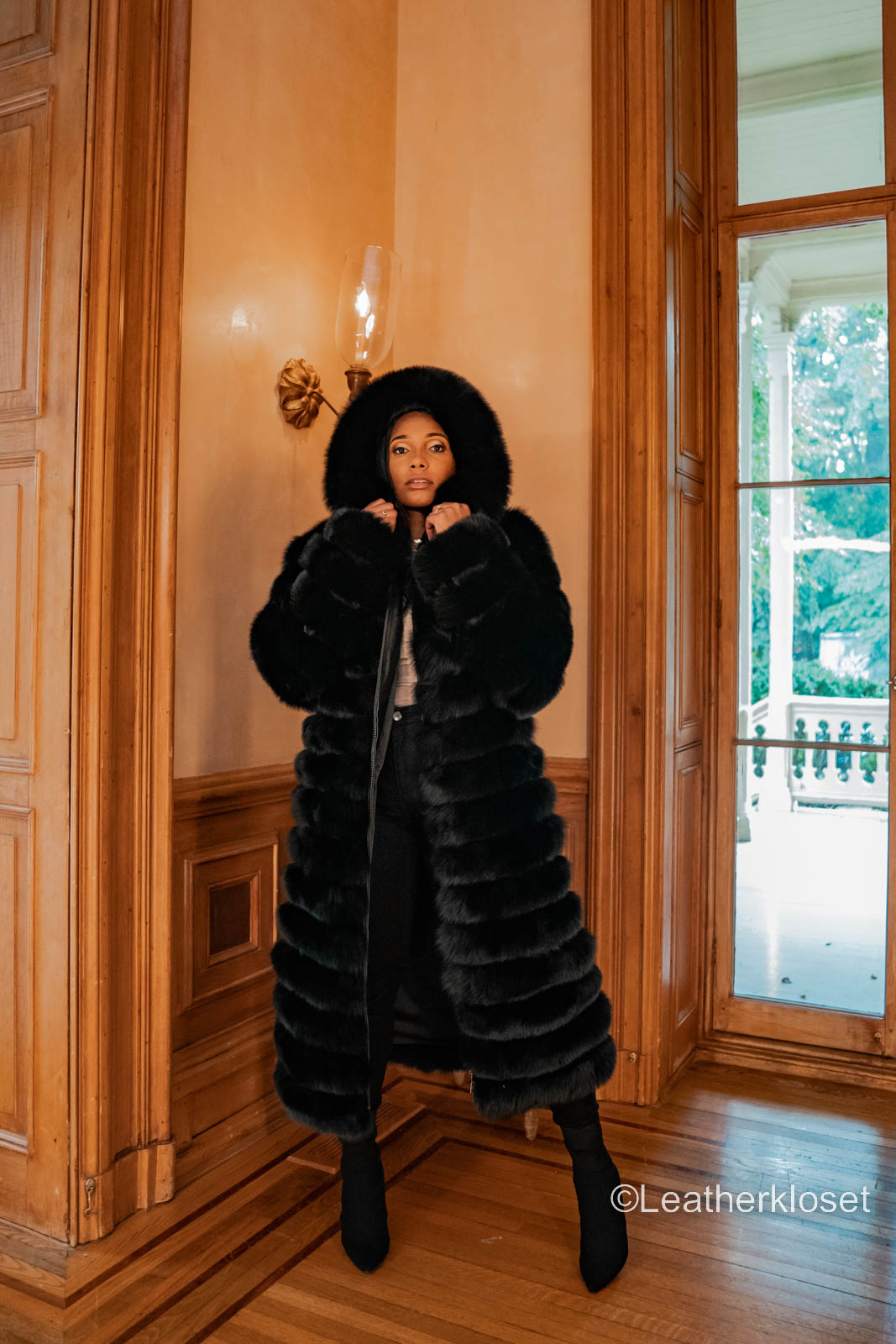 Women's Alia Fox Coat [Black]
