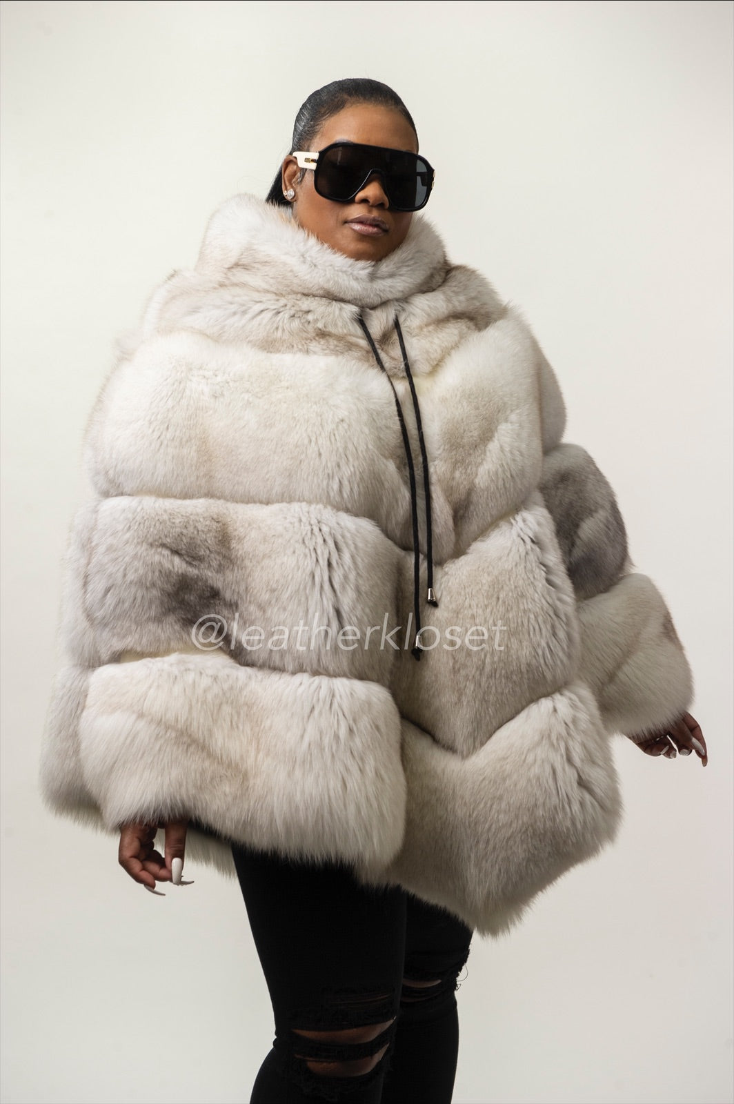 Women's Fox Fur Poncho [Natural White]