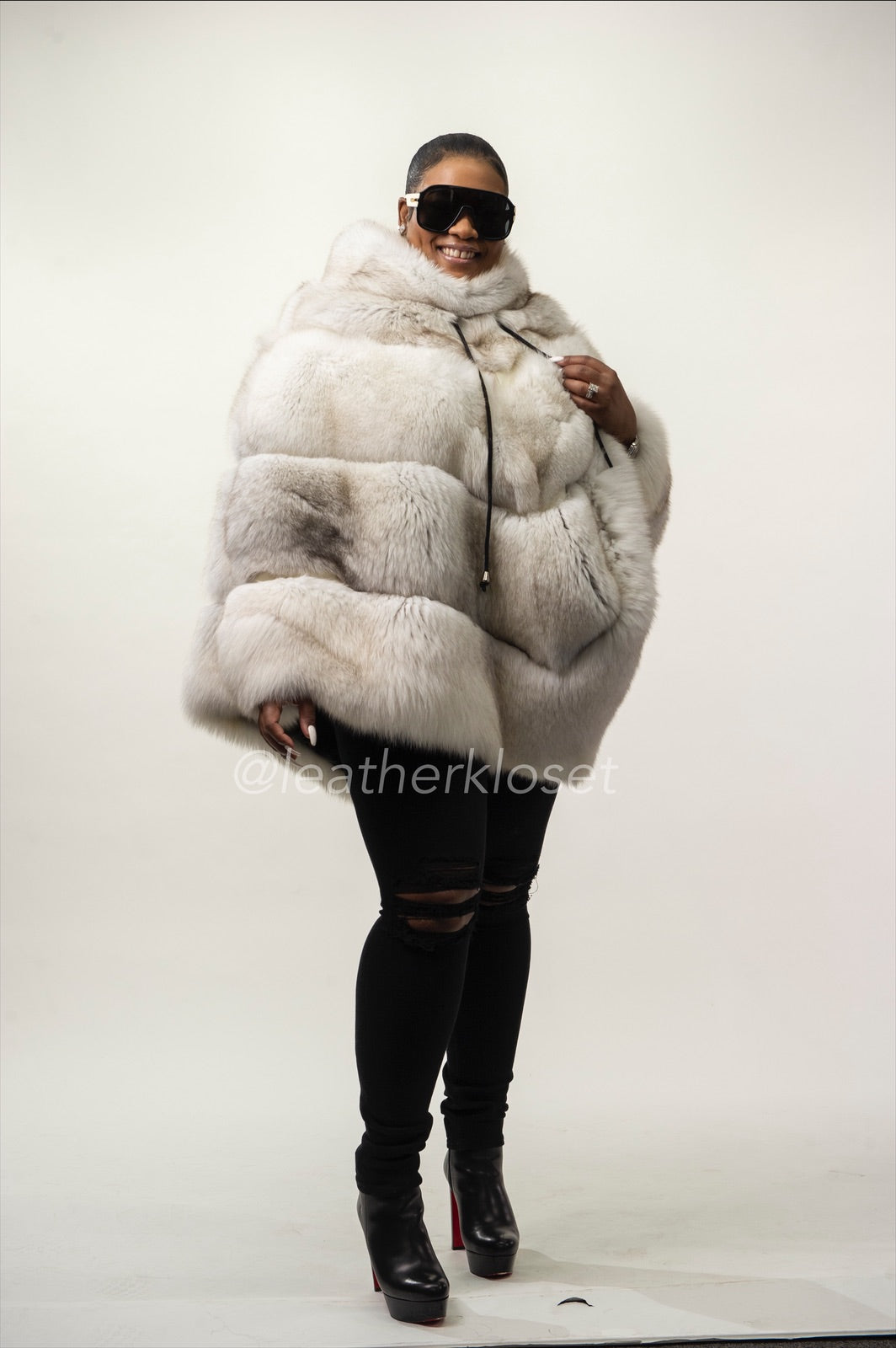 Women's Fox Fur Poncho [Natural White]