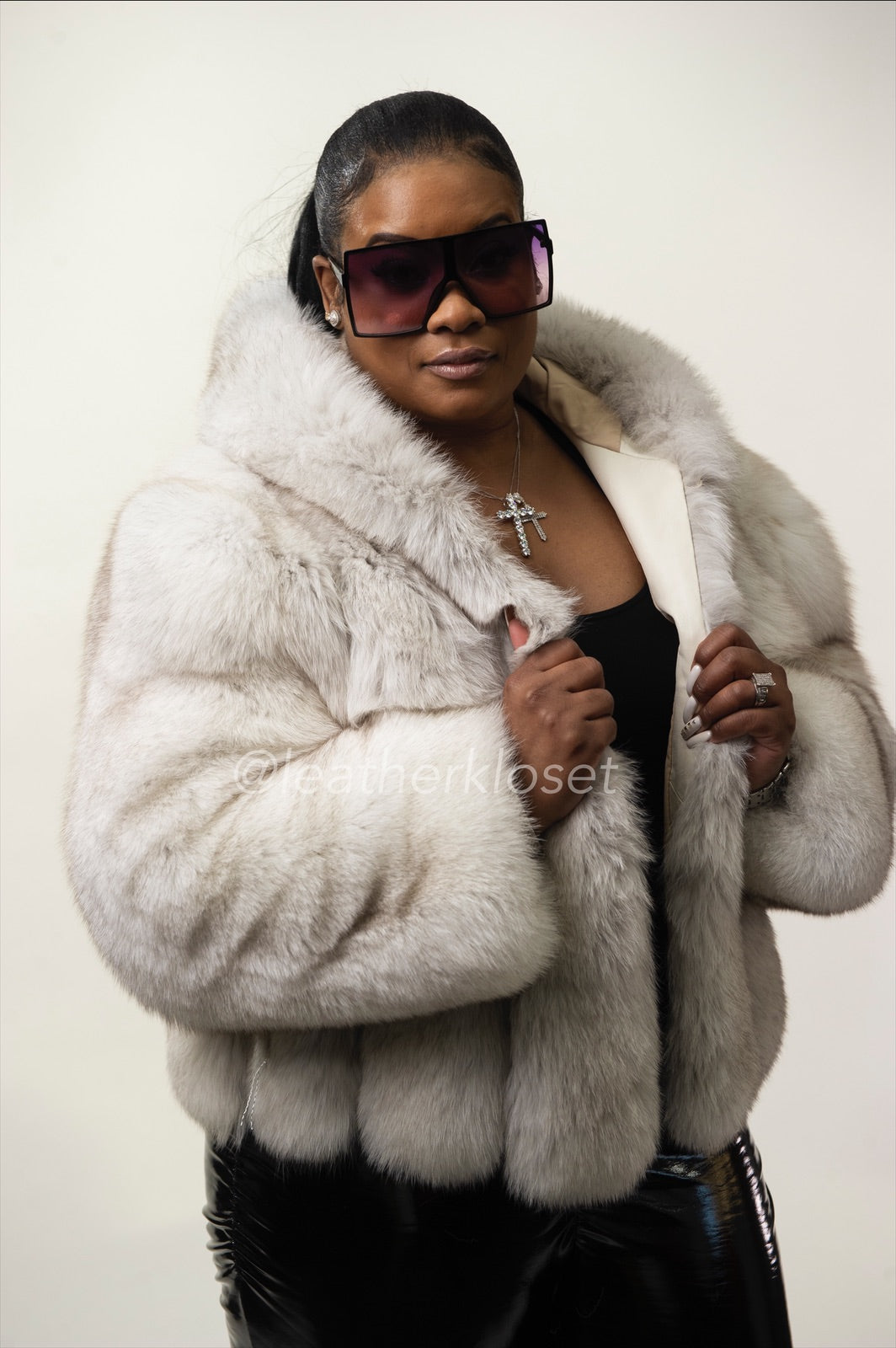 Women's Farah Fox Bomber Jacket With Hood [Natural White]