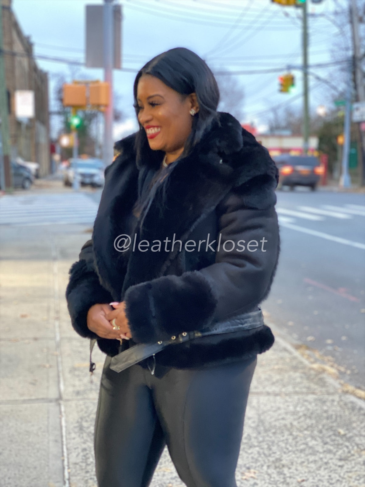 Women's Classic Real Sheepskin Biker Jacket [Black]