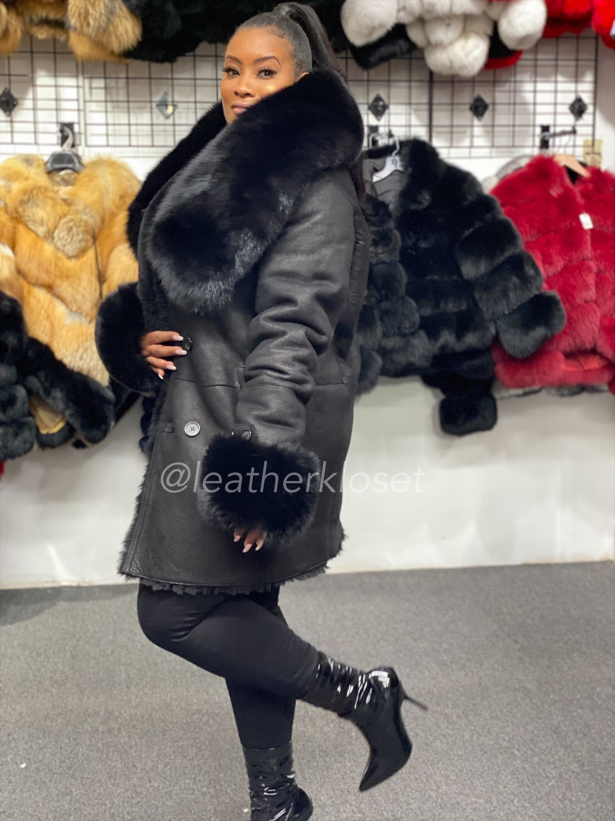 Women s Ari Sheepskin Coat With Fox LeatherKloset