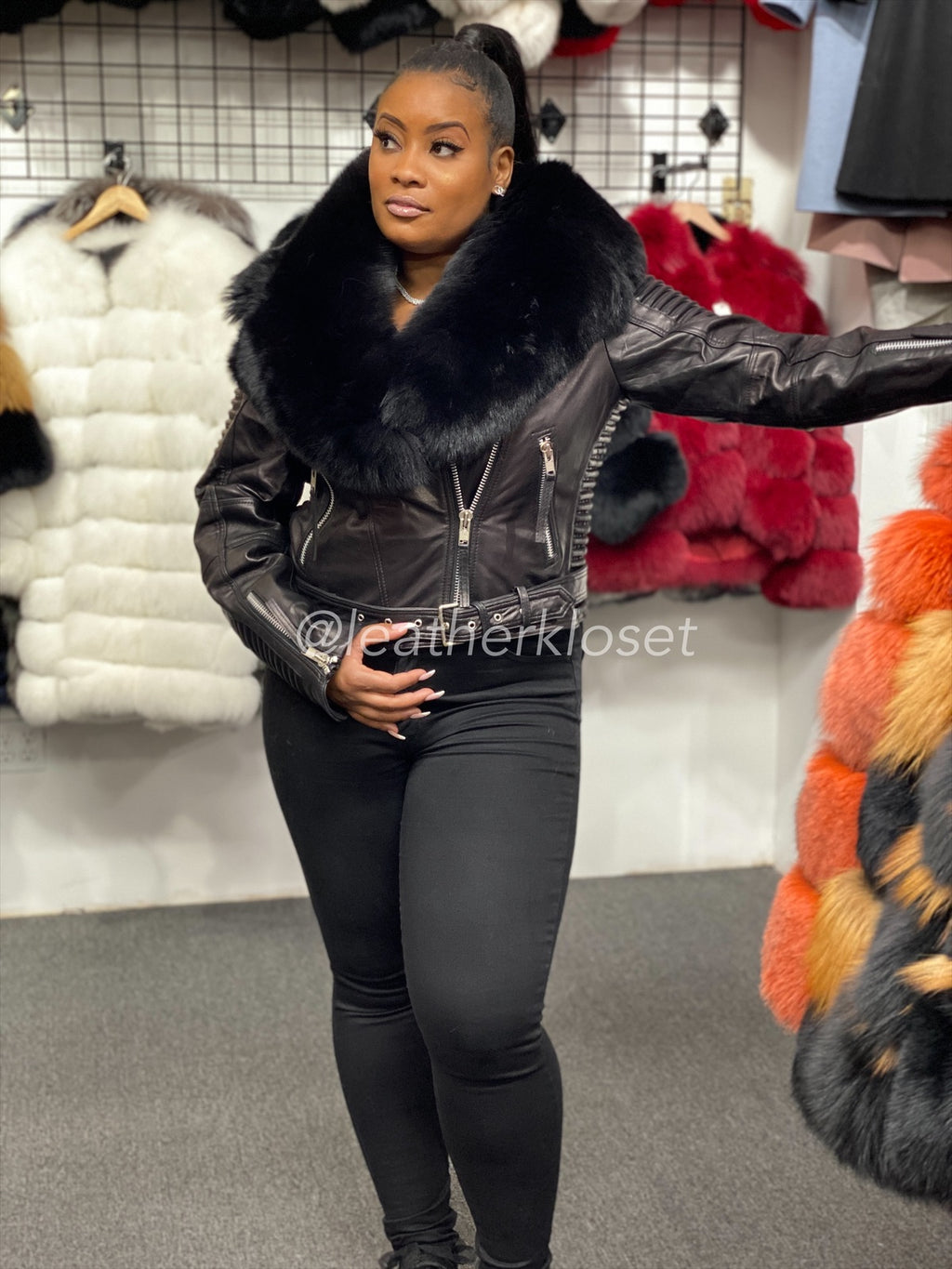 Women's Trey Biker Black Oversized Fox Collar [Black Fur]