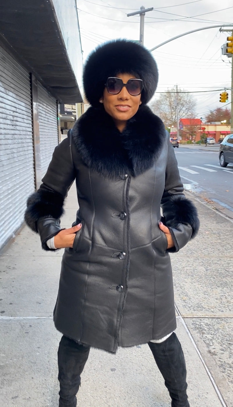Women's Aubrey Shearling Sheepskin Jacket With Fox [Black]
