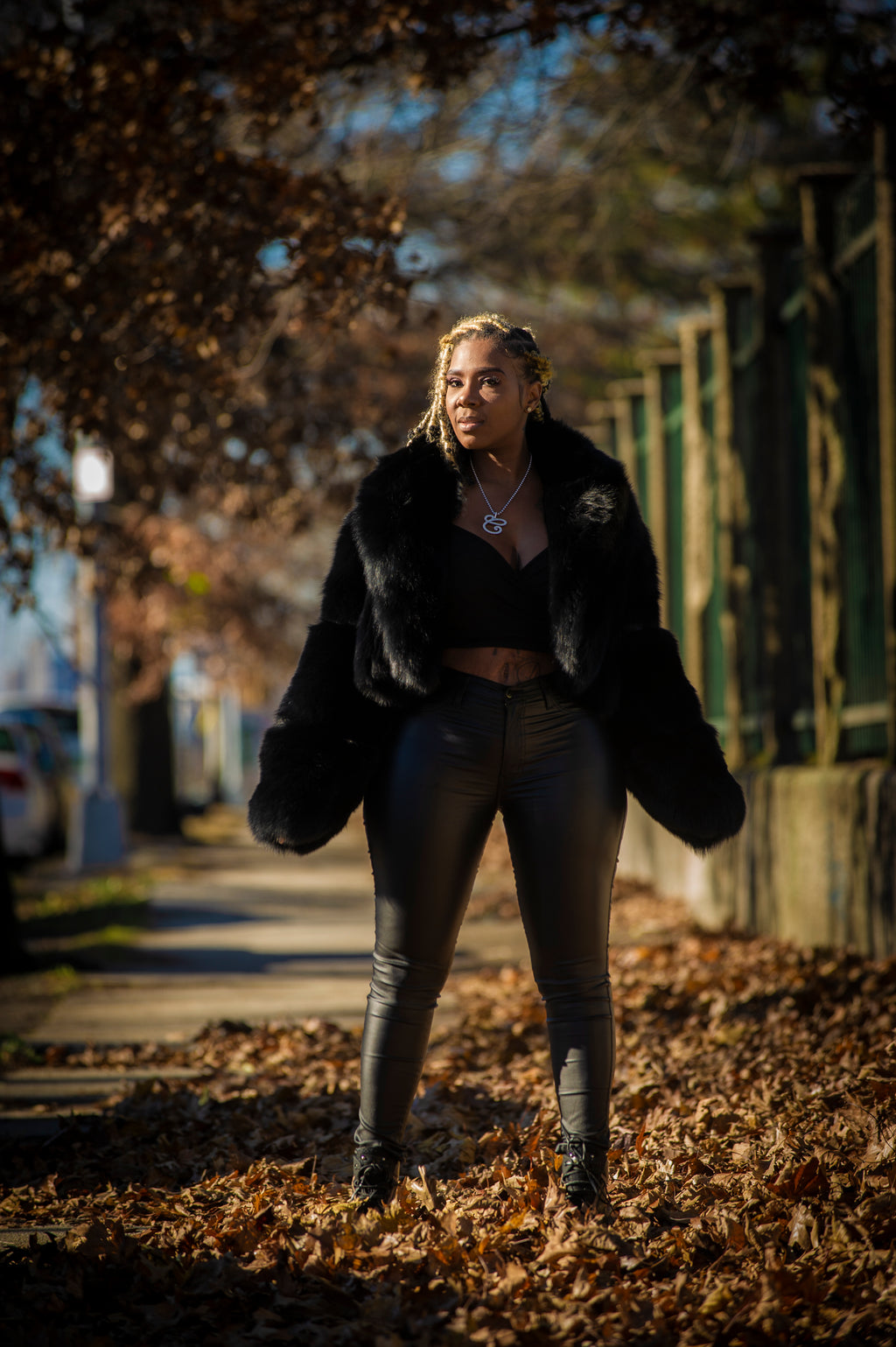 Women's Charlotte Crop Fox Bomber [Black]
