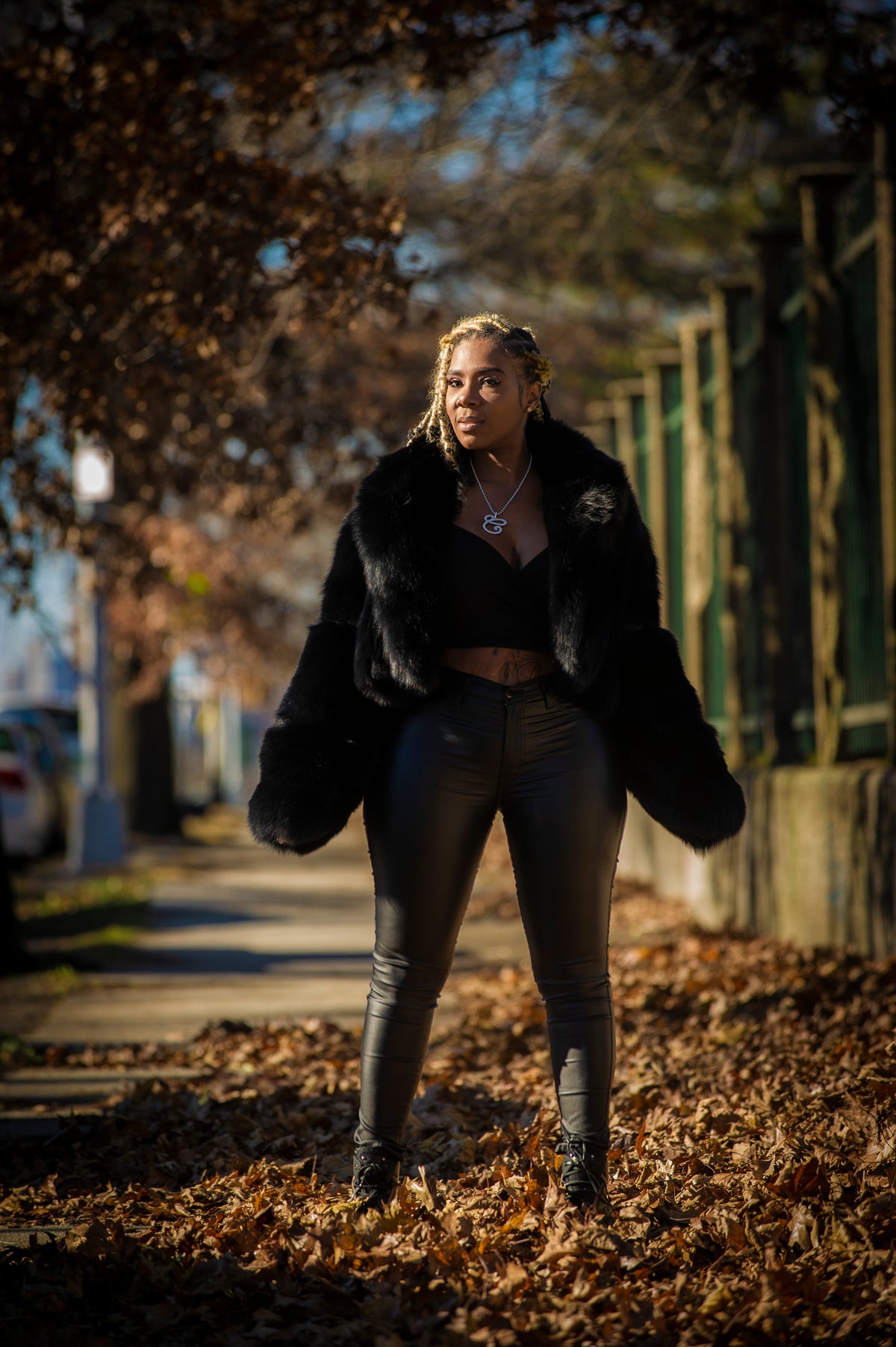 Women's Charlotte Crop Fox Bomber [Black]